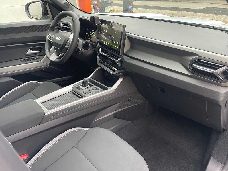 Dacia Bigster Hybrid 155 Journey inkl. Winterräder